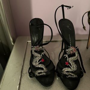 Black Giuseppe heels size 41.